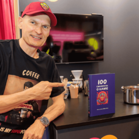 #KrzysztofBarista autor "100 Ciekawostek o Kawie"