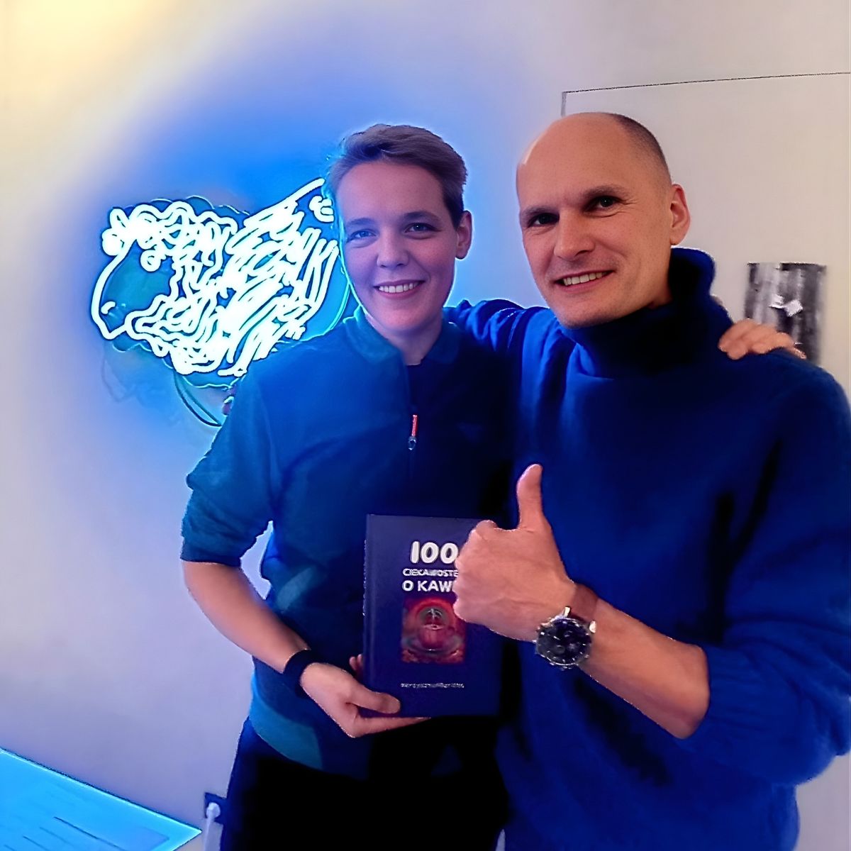 Agnieszka Rojewska i #KrzysztofBarista z książką "100 Ciekawostek o Kawie"